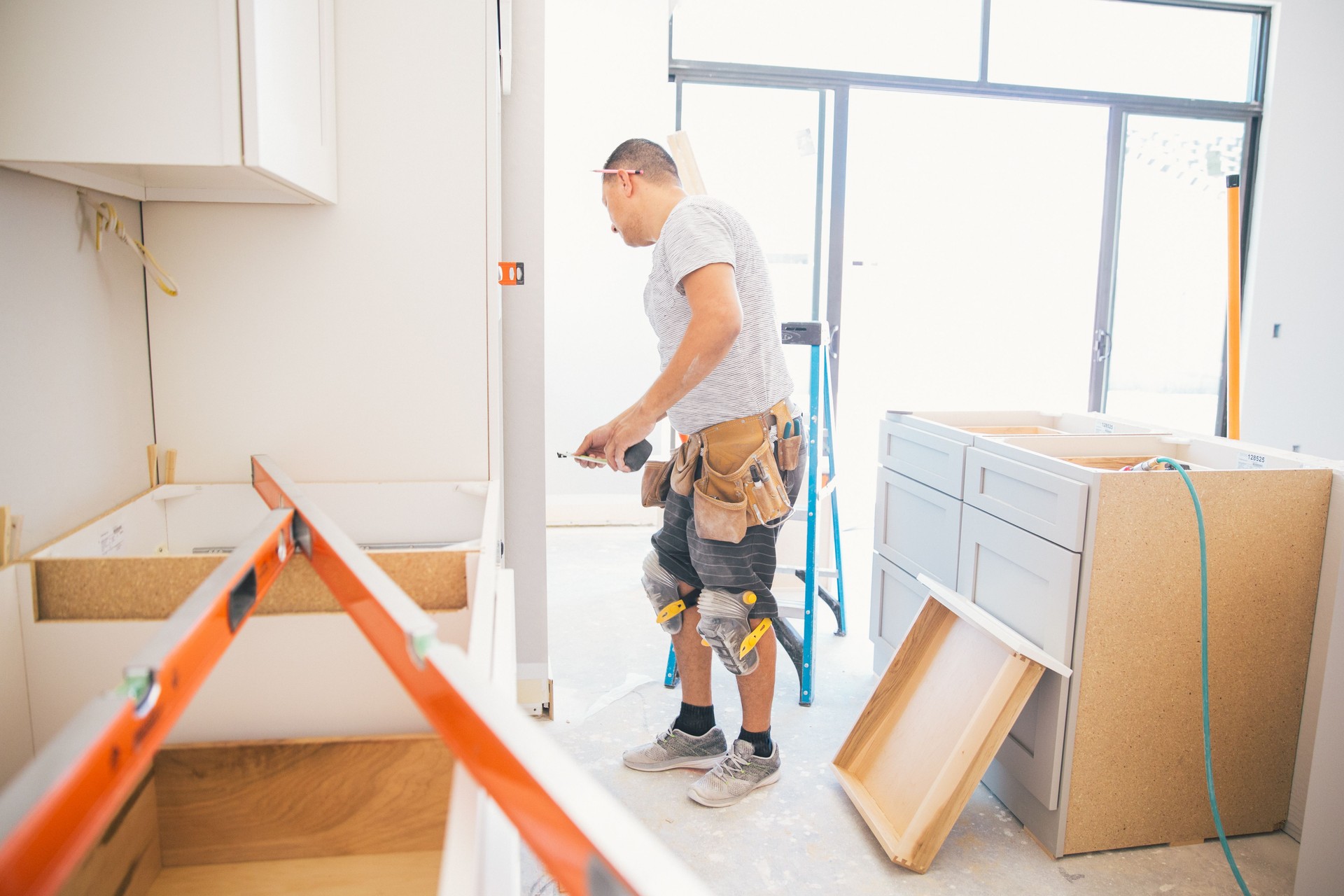 Fitting a kitchen